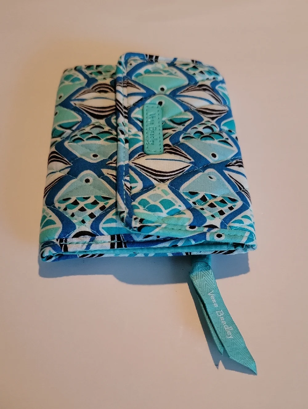 VERA BRADLEY GO FISH EURO TRIFOLD WALLET IN BLUE/WHITE & TURQUOISE - Picture 6 of 8